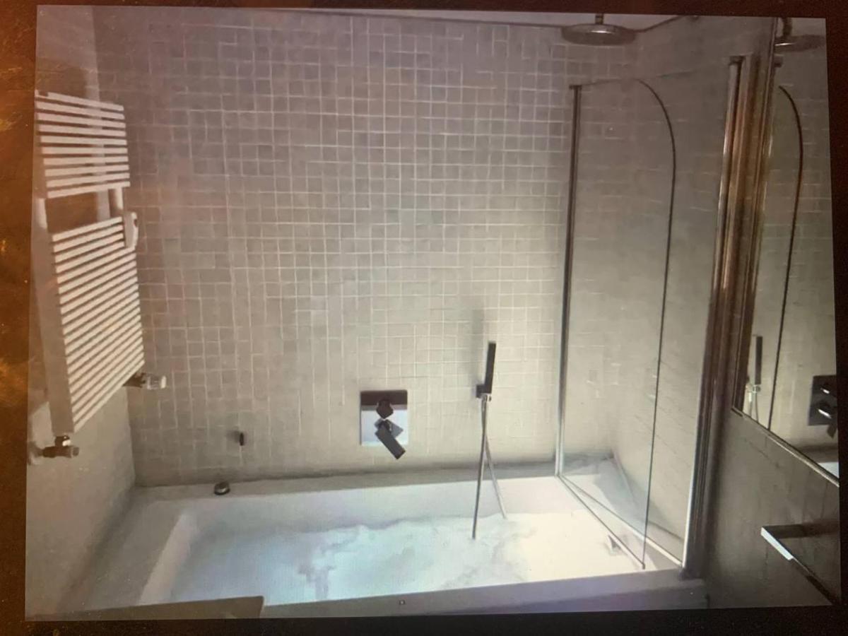 S.Ambrogio/Duomo •Jacuzzi • Luxury •Design Apartment Milano Ngoại thất bức ảnh